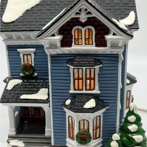 Dep’t 56 Snow Village Glenhaven House